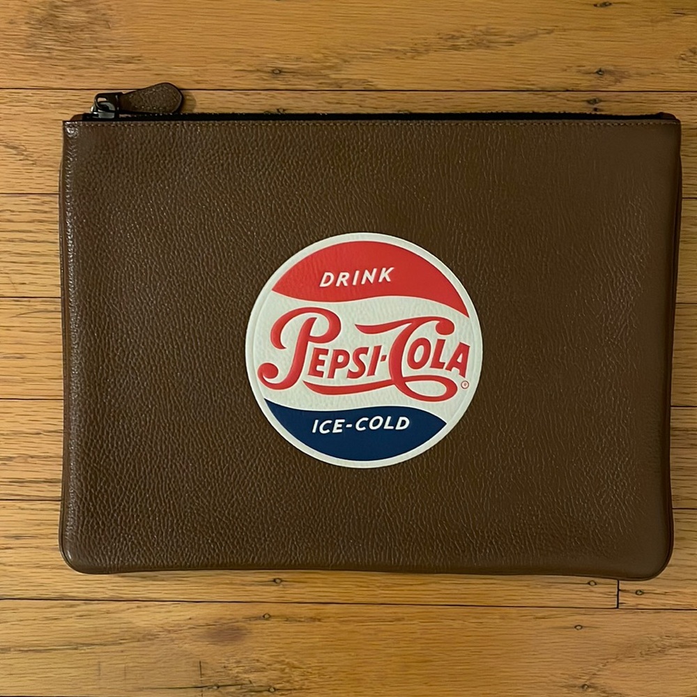 Rare COACH Pepsi zip leather clutch
